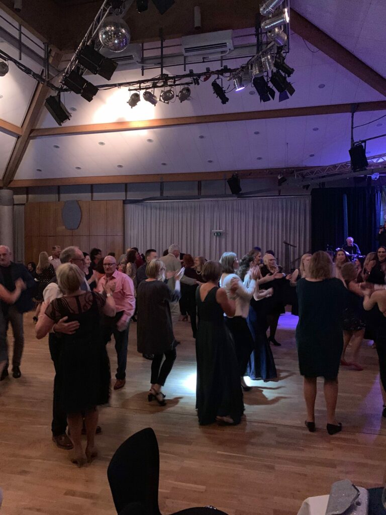 Feiern, feiern feiern - das Motto unseres Partyballs