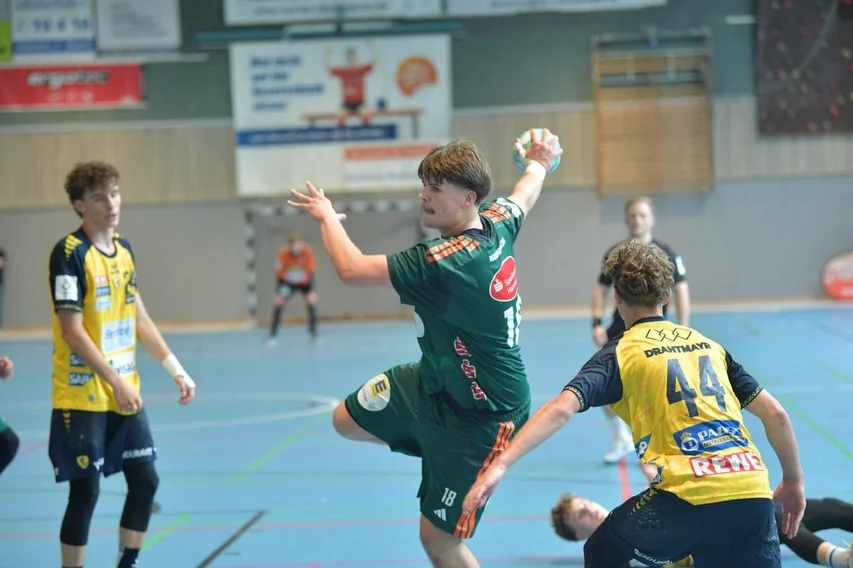 📸 Fotoreihe vom sauerlandcup_menden Finale unserer U17 vs. jungloewen 𝗩𝗜𝗘𝗟𝗘𝗡 𝗗𝗔𝗡𝗞 - Volker Böck! 🙌#diereckenschmiede