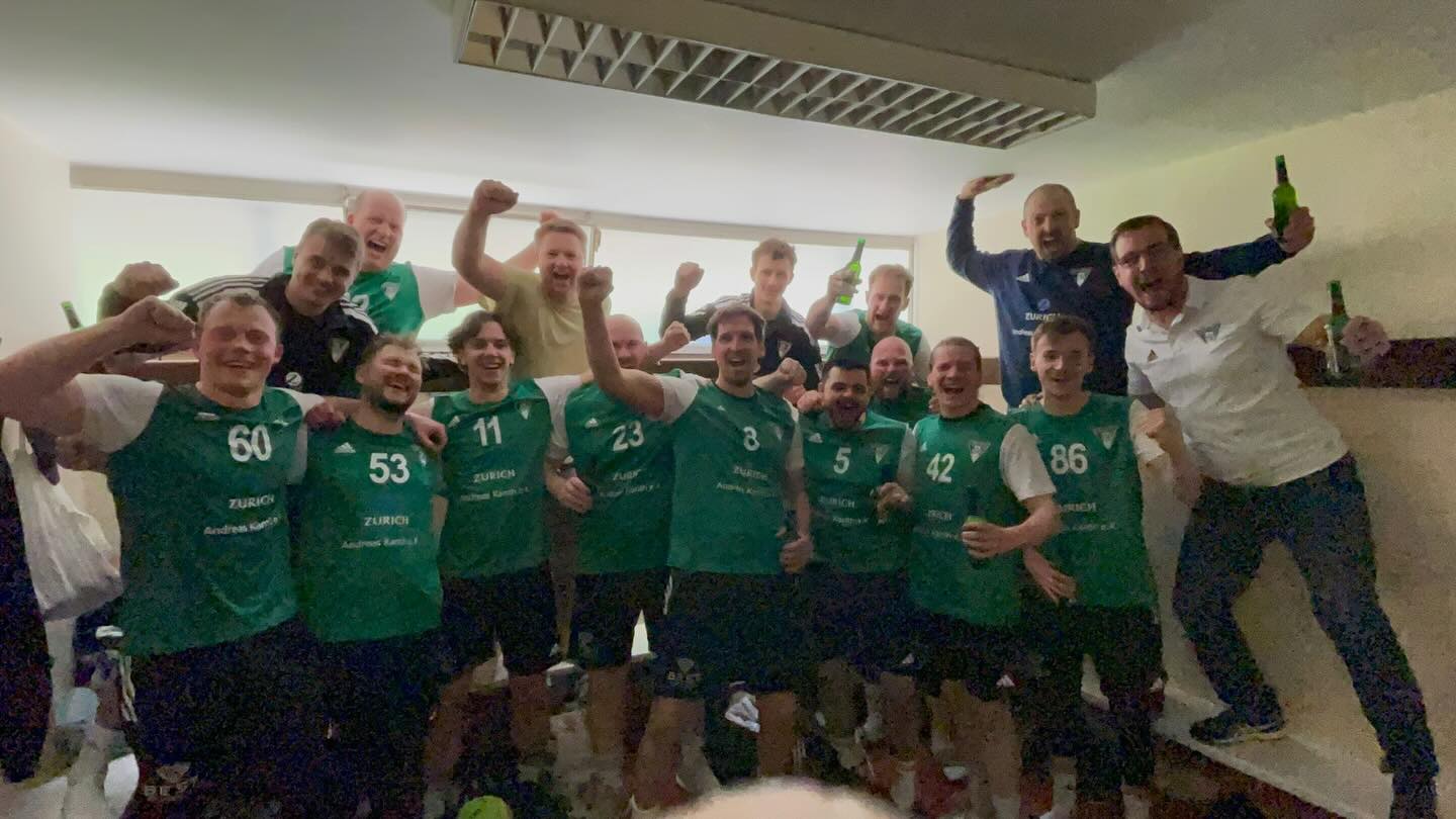 Derbysieg gegen Lehrte! Wir gewinnen mit 31:35 (13:18) und rutschen somit nochmal ein paar Plätze in der Tabelle nach oben 👌🏻 ein super Spiel von beiden Mannschaften. Wir wünsche